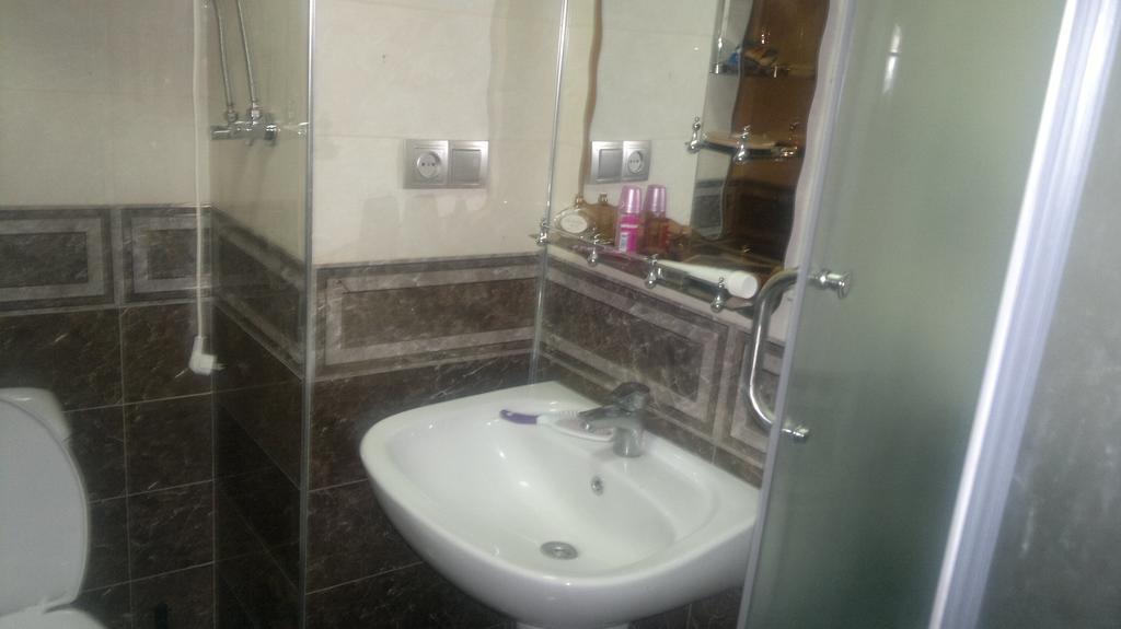 באטומי Nini'S Apartments מראה חיצוני תמונה