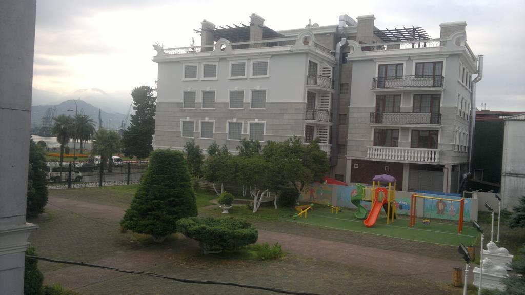 באטומי Nini'S Apartments מראה חיצוני תמונה